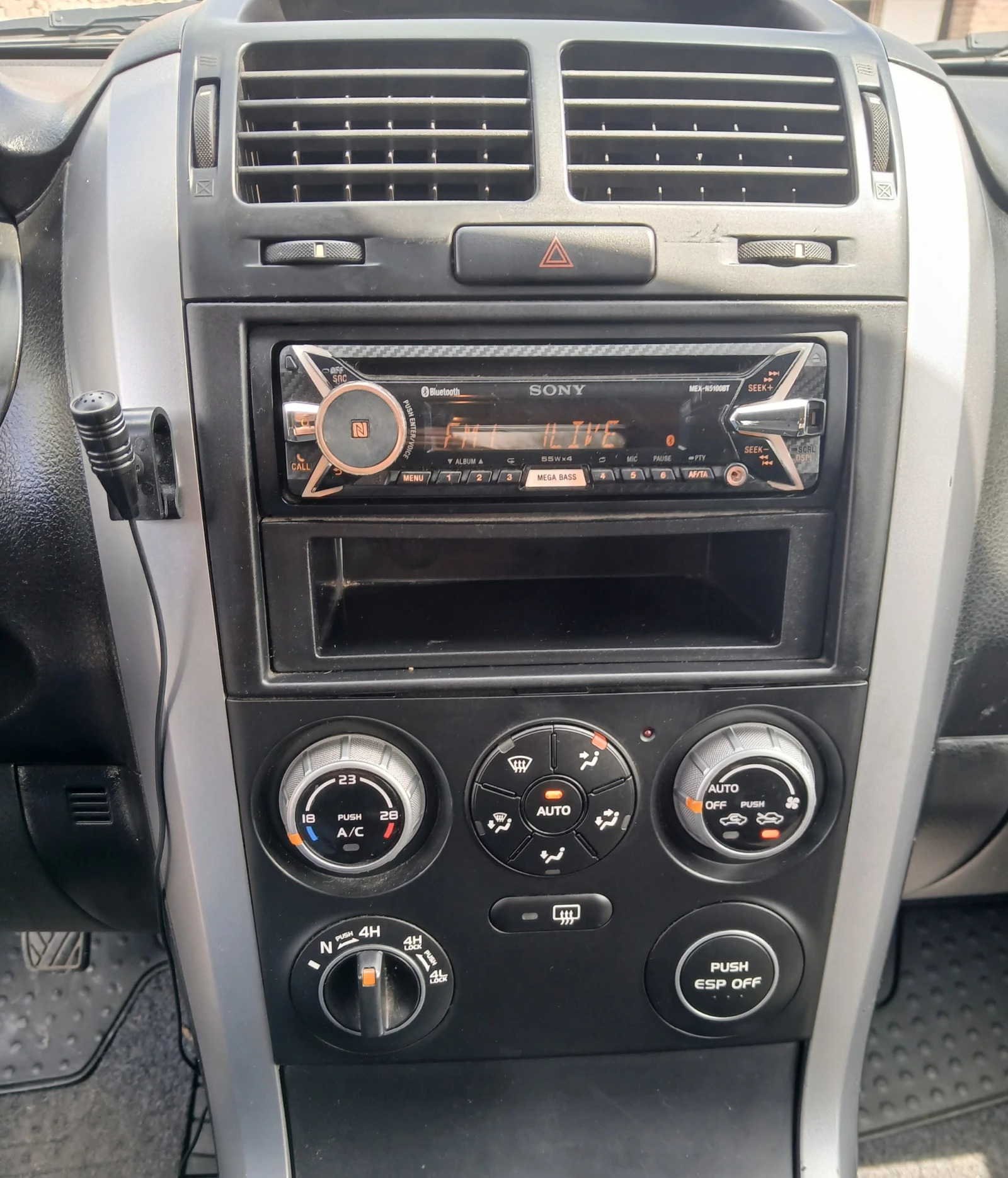 Suzuki Grand vitara 2.0i/4×4/140, снимка 12 - Автомобили и джипове - 54620736