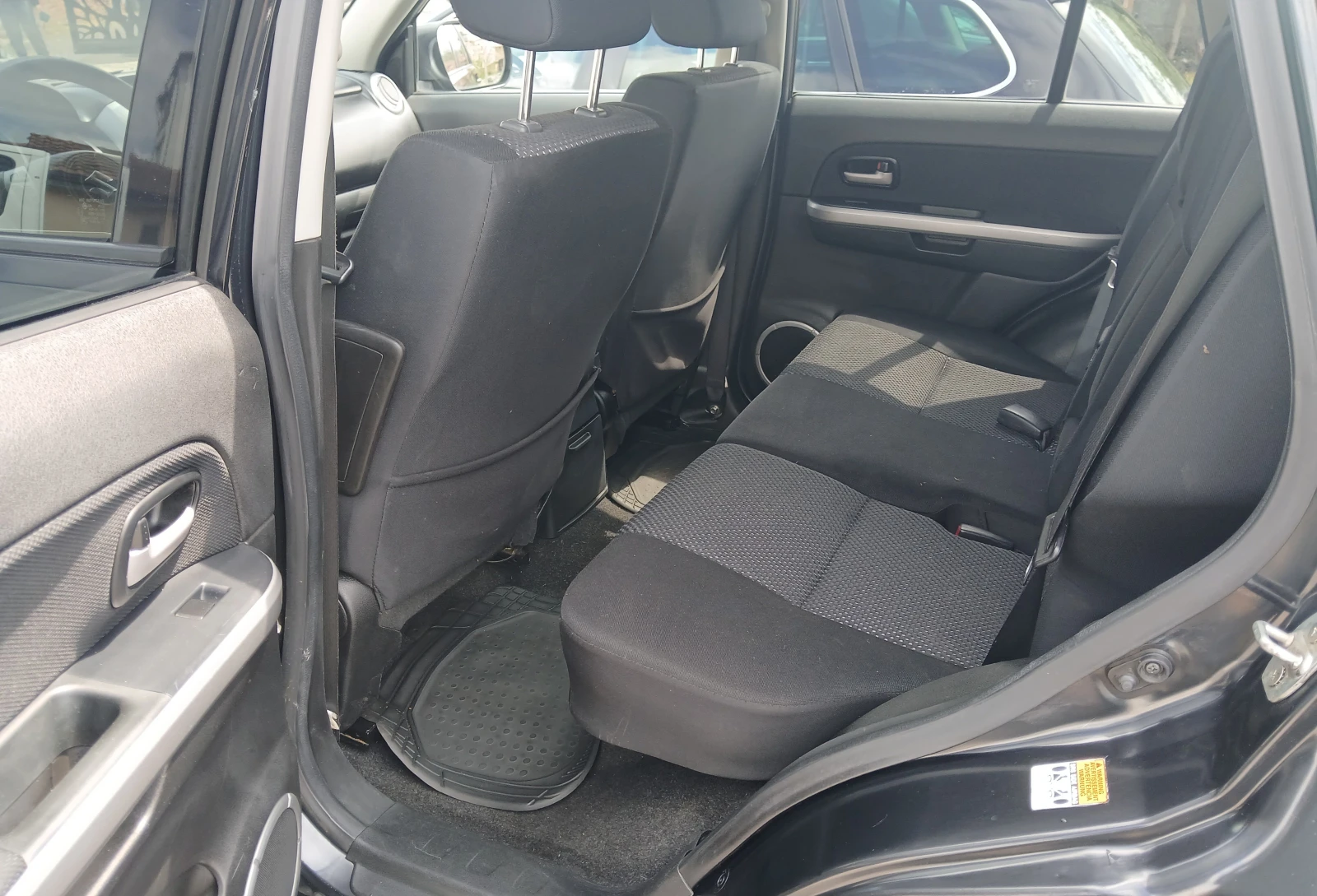 Suzuki Grand vitara 2.0i/4×4/140, снимка 7 - Автомобили и джипове - 54620736