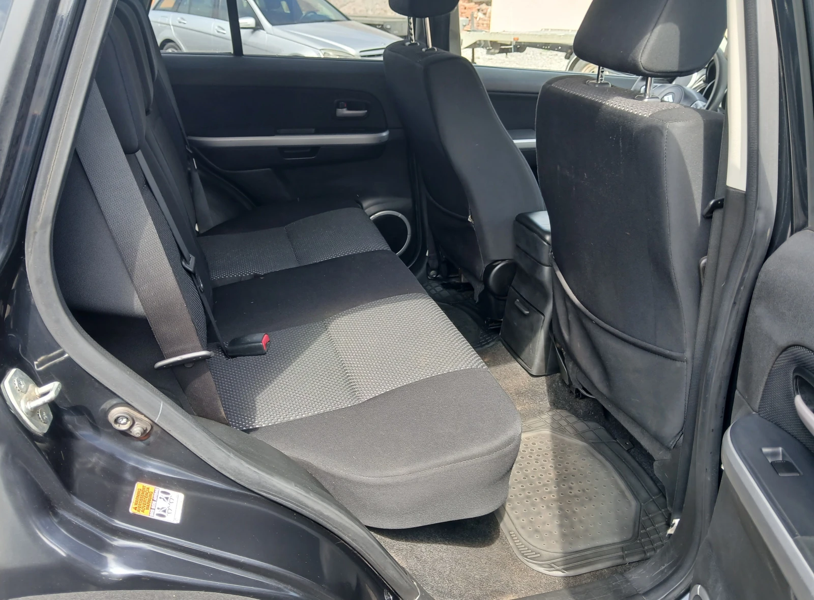 Suzuki Grand vitara 2.0i/4×4/140, снимка 9 - Автомобили и джипове - 54620736