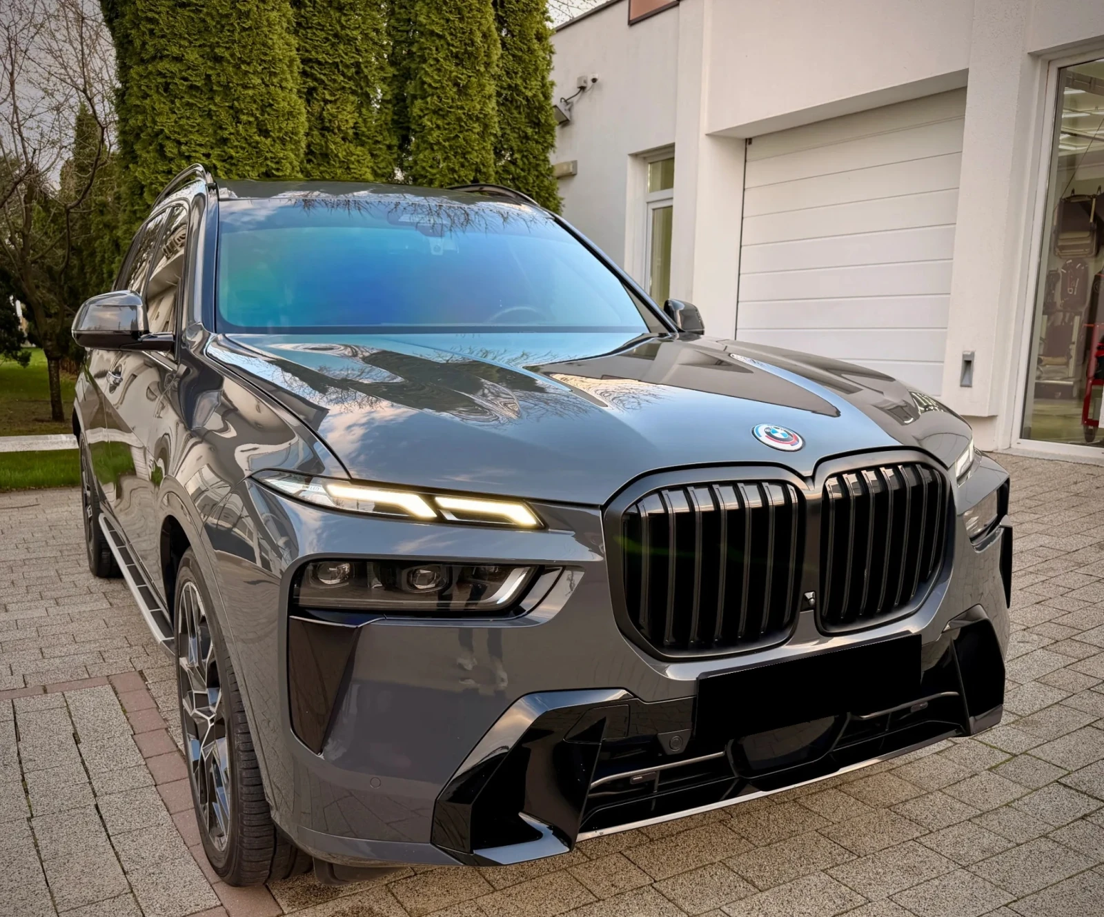 BMW X7 40i  xDrive M-Sport, снимка 3 - Автомобили и джипове - 54637969