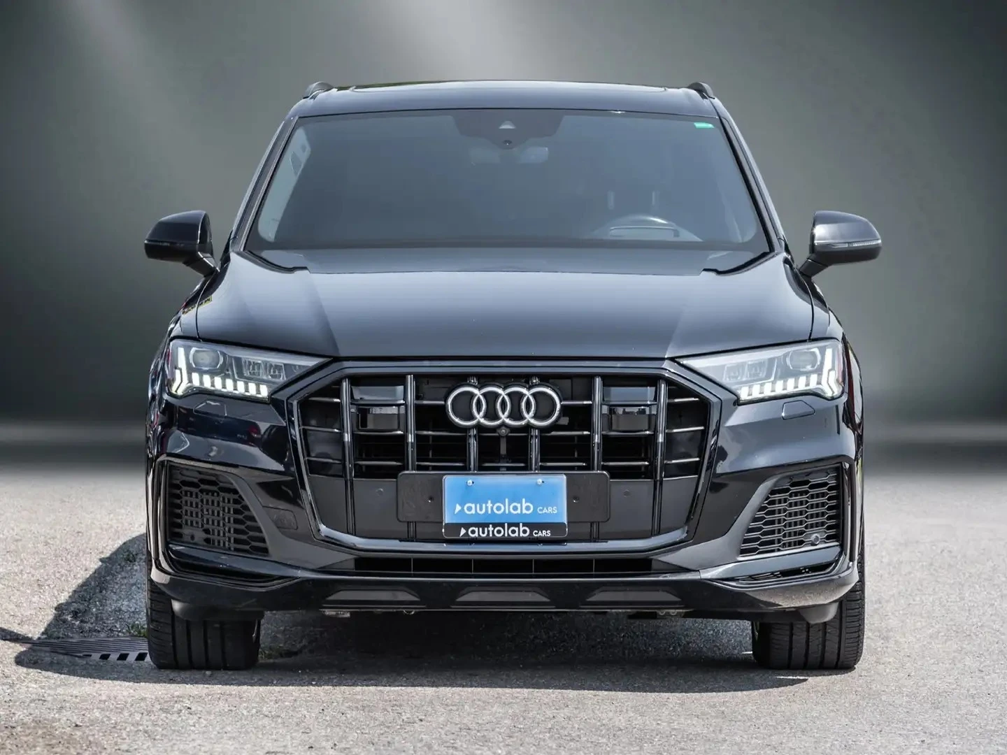 Audi Q7 TECHNIK / S-LINE / DISTRONIC / 360 / ОБДУХ / ПАНО
