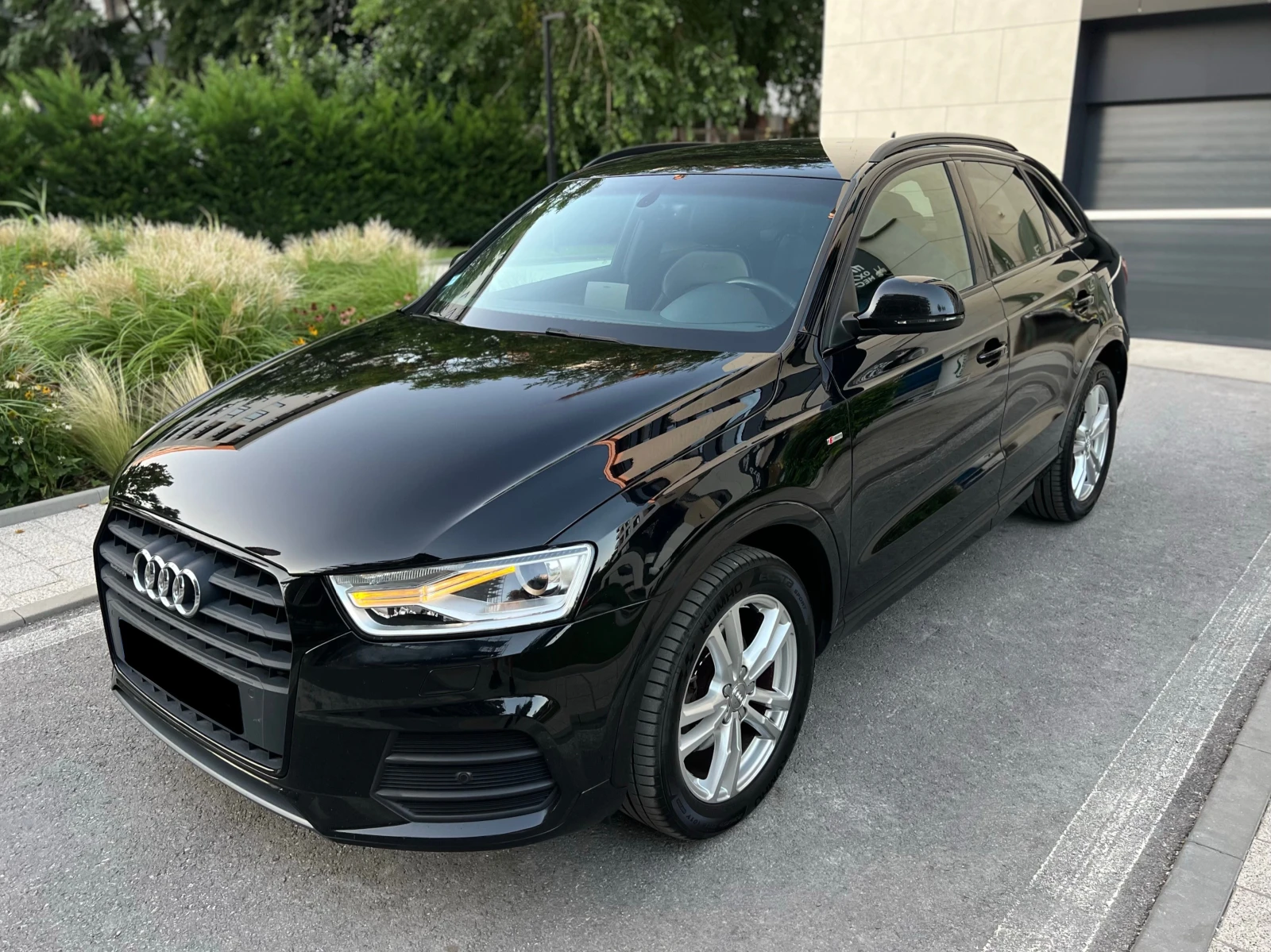 Audi Q3 2.0 TDI 150к.с. S-LINE SHADOW QUATTRO