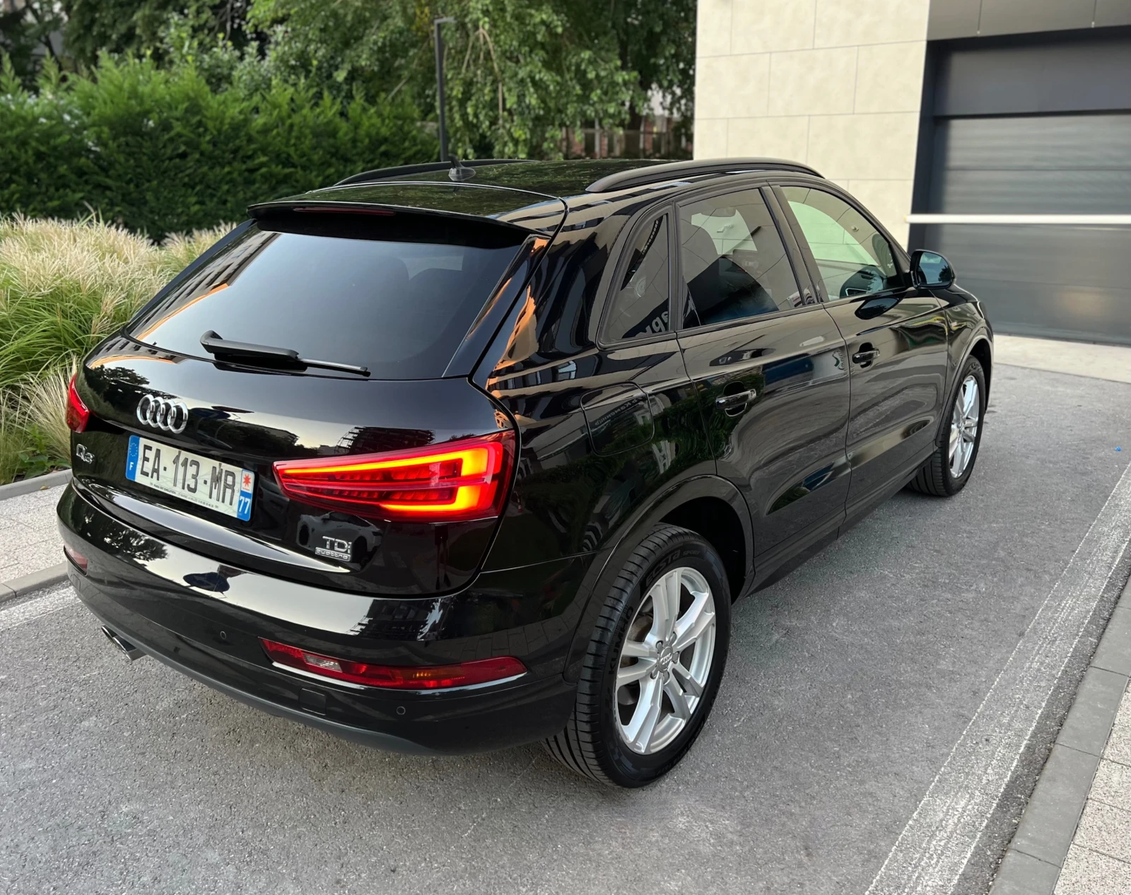 Audi Q3 2.0 TDI 150к.с. S-LINE SHADOW QUATTRO, снимка 4 - Автомобили и джипове - 55094130
