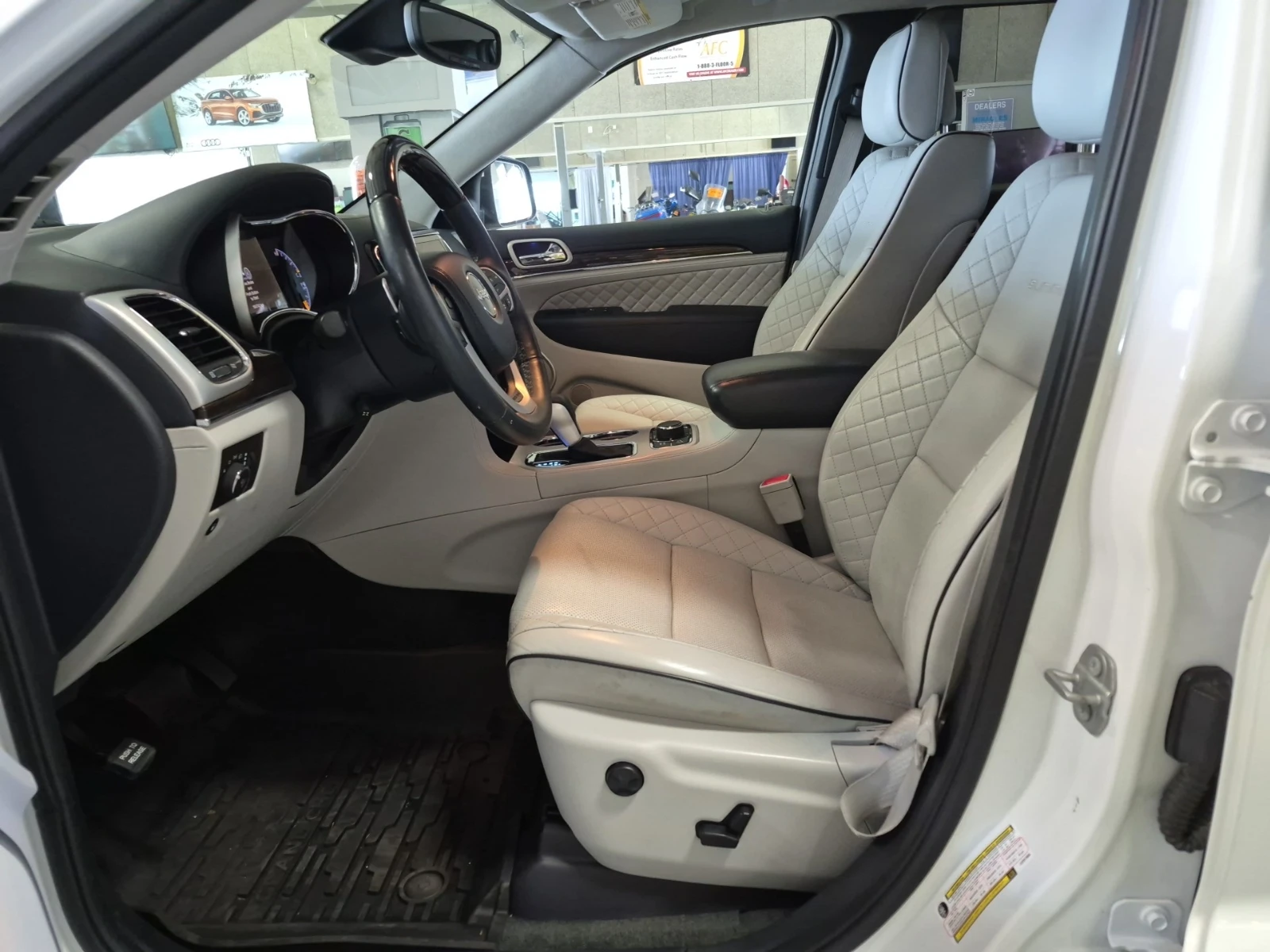 Jeep Grand cherokee SUMMIT* FULL* RARE INTERIOR* , снимка 5 - Автомобили и джипове - 55379095