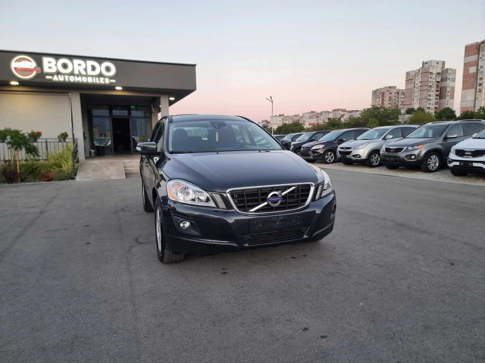 Volvo XC60 2.4 D5, снимка 9 - Автомобили и джипове - 55947753