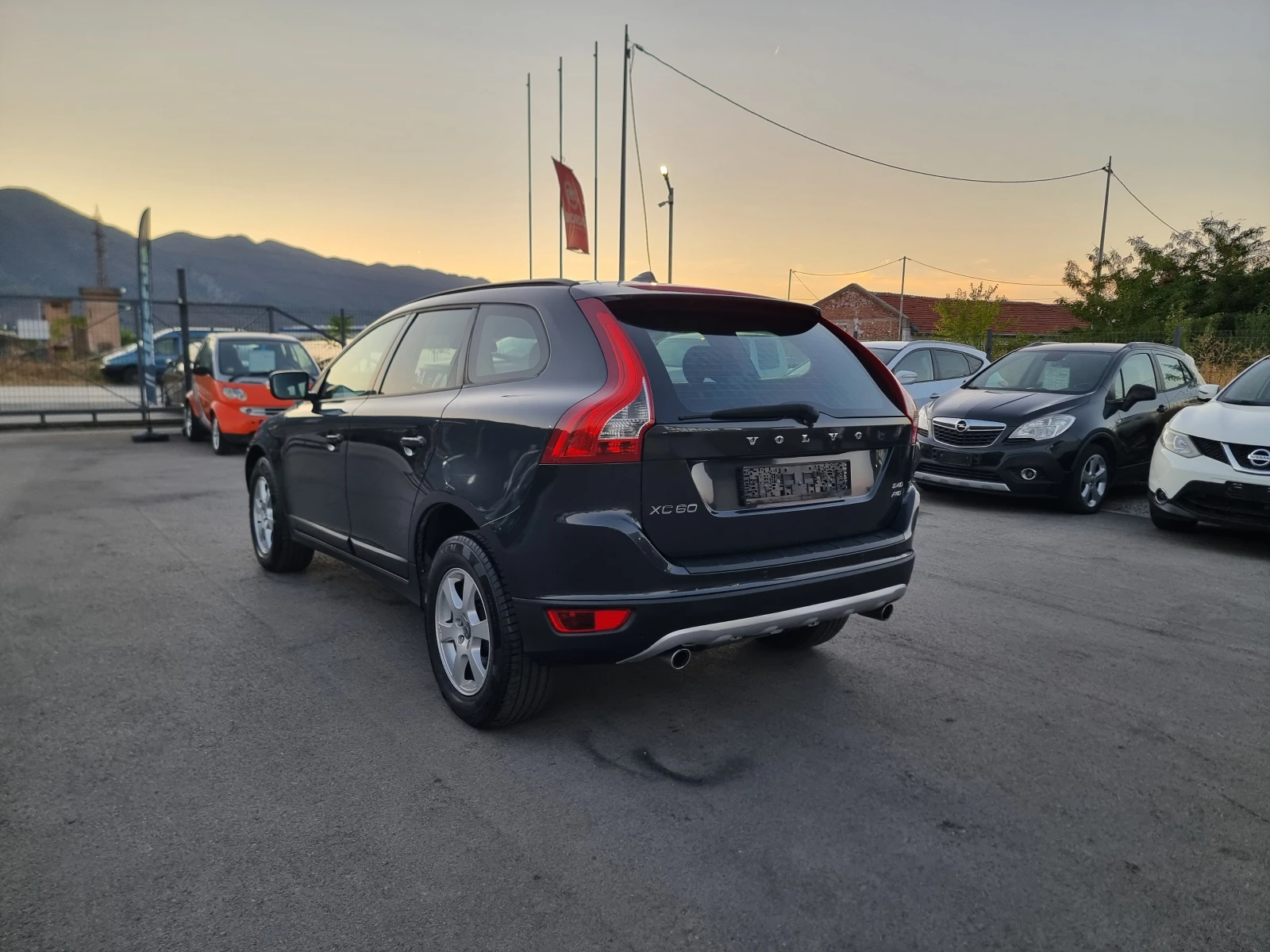 Volvo XC60 2.4 D5, снимка 5 - Автомобили и джипове - 55947753