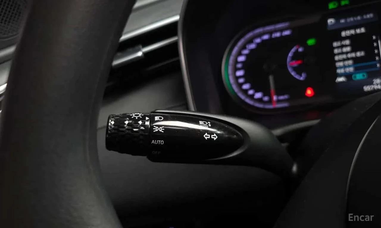 Hyundai Tucson * Modern 2WD * Камера * Кожа * , снимка 16 - Автомобили и джипове - 56228372