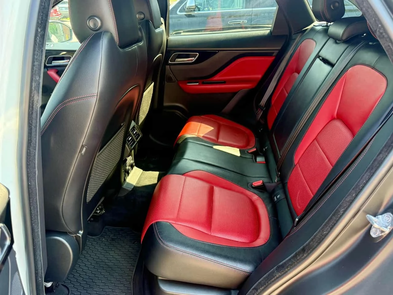 Jaguar F-PACE R Sport / CARFAX / 2 ����� / ���������� | Mobile.bg � ����������� 14