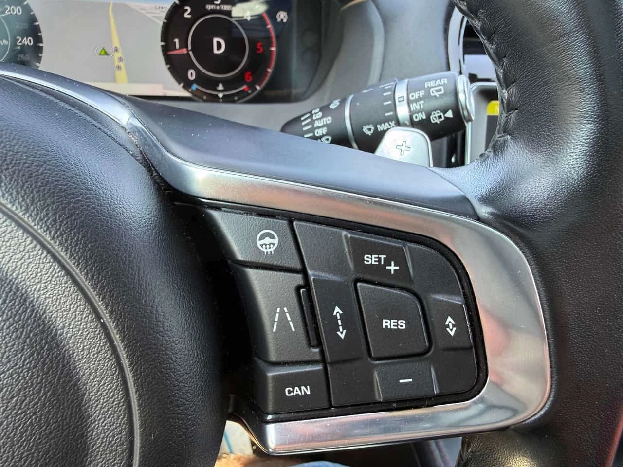 Jaguar F-PACE R Sport / CARFAX / 2 ����� / ���������� | Mobile.bg � ����������� 11