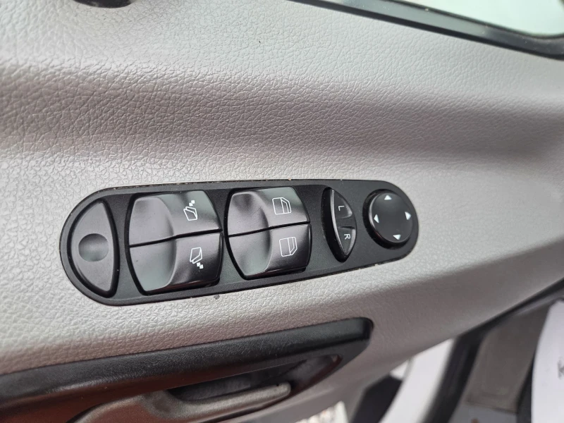 Mercedes-Benz Sprinter 316 CDI, Пътнически, 9 места, Клима , снимка 12 - Бусове и автобуси - 53478434