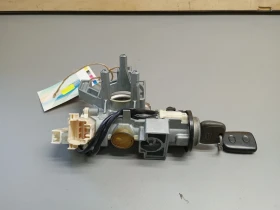 Контактен ключ Дайхатсу Сирион 1.3б (ч)