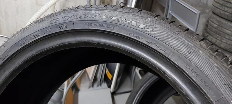 Гуми Летни 245/40R20, снимка 3 - Гуми и джанти - 32559345