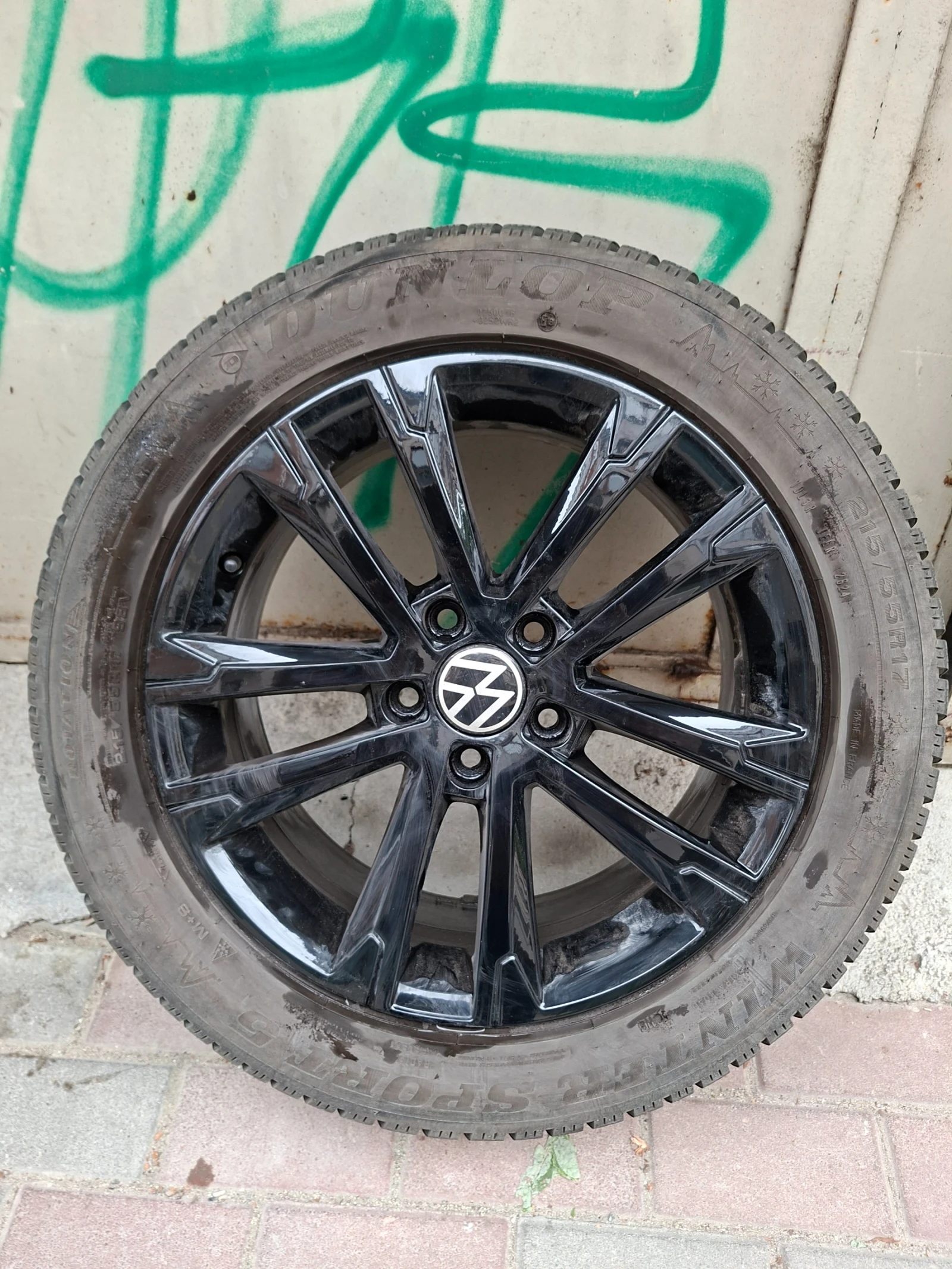 Гуми с джанти Dunlop 215/55R17, снимка 2 - Гуми и джанти - 54981464
