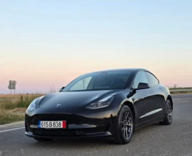 ������ Tesla Model 3