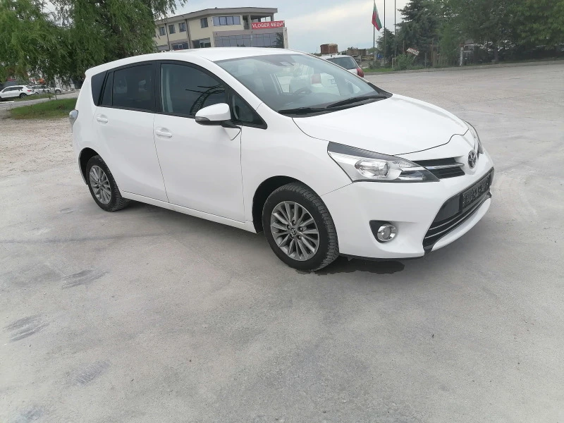 Toyota Verso, снимка 7 - Автомобили и джипове - 45651189