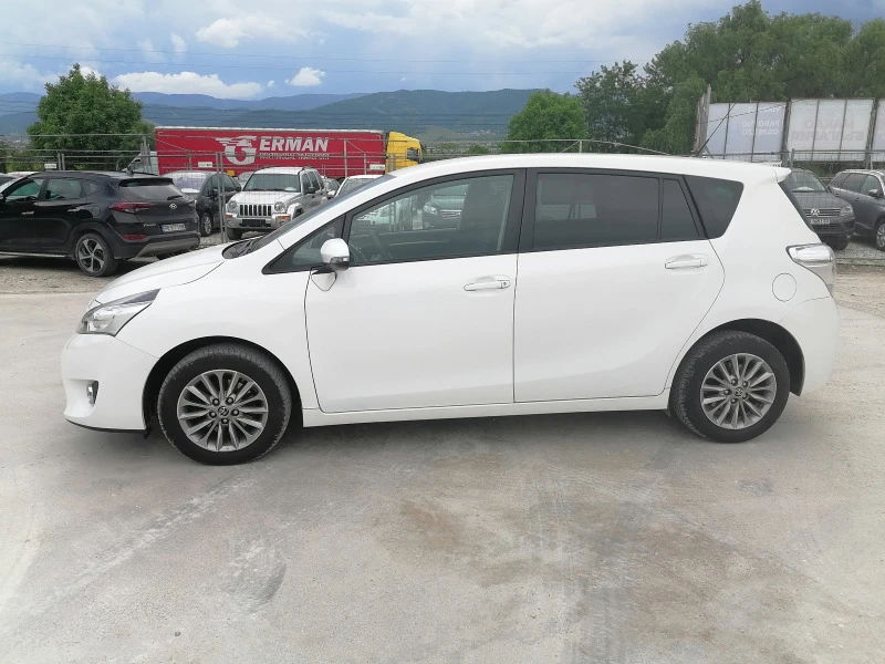 Toyota Verso, снимка 2 - Автомобили и джипове - 45651189