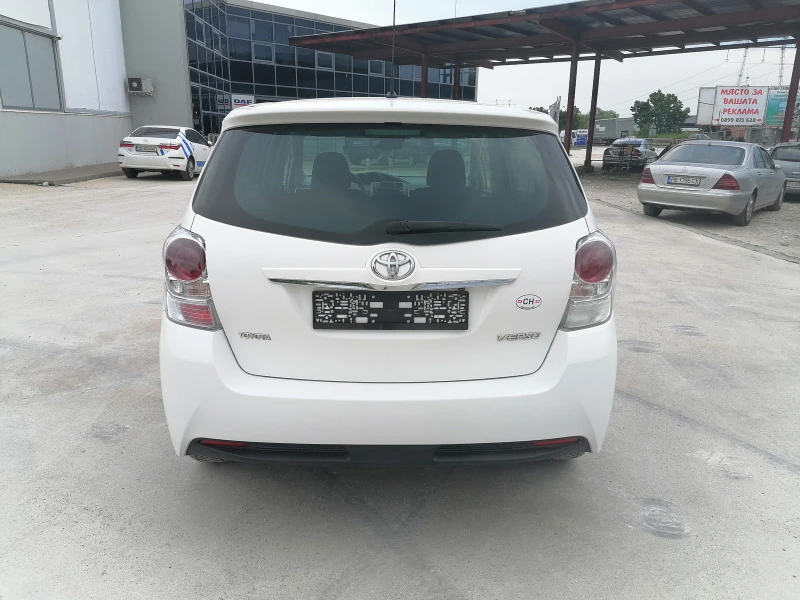 Toyota Verso, снимка 4 - Автомобили и джипове - 45651189