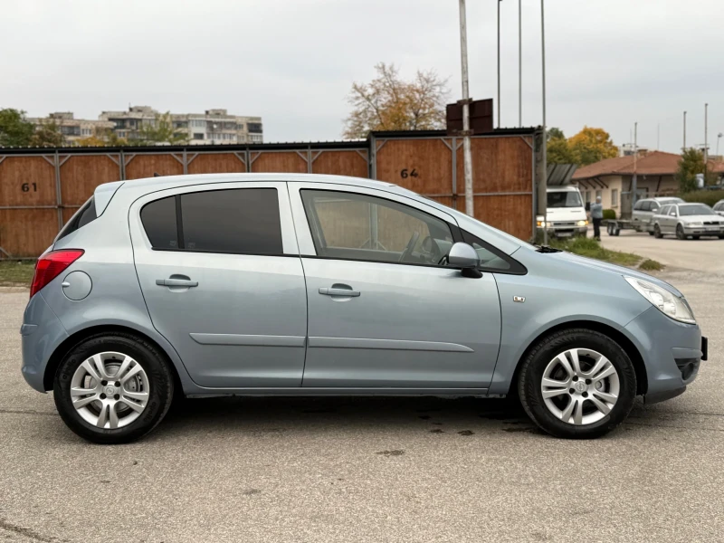 Opel Corsa 1.2i , снимка 8 - Автомобили и джипове - 50008373