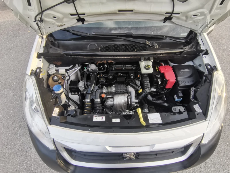 Peugeot Partner 1.6Hdi EURO6 3-местен * КЛИМАТИК* , снимка 14 - Автомобили и джипове - 51742271