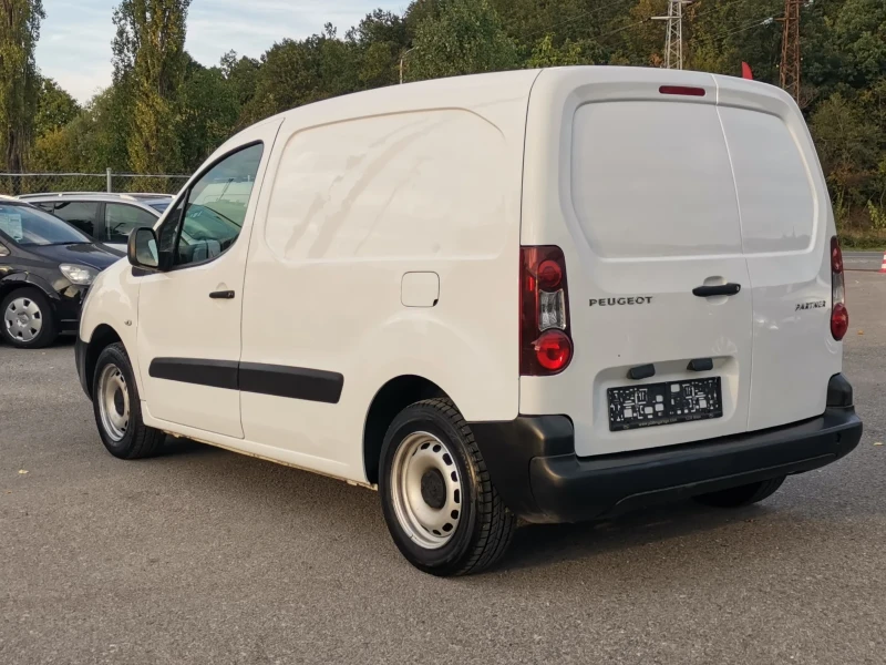 Peugeot Partner 1.6Hdi EURO6 3-местен * КЛИМАТИК* , снимка 3 - Автомобили и джипове - 51742271