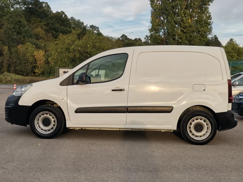 Peugeot Partner 1.6Hdi EURO6 3-местен * КЛИМАТИК* , снимка 2 - Автомобили и джипове - 51742271