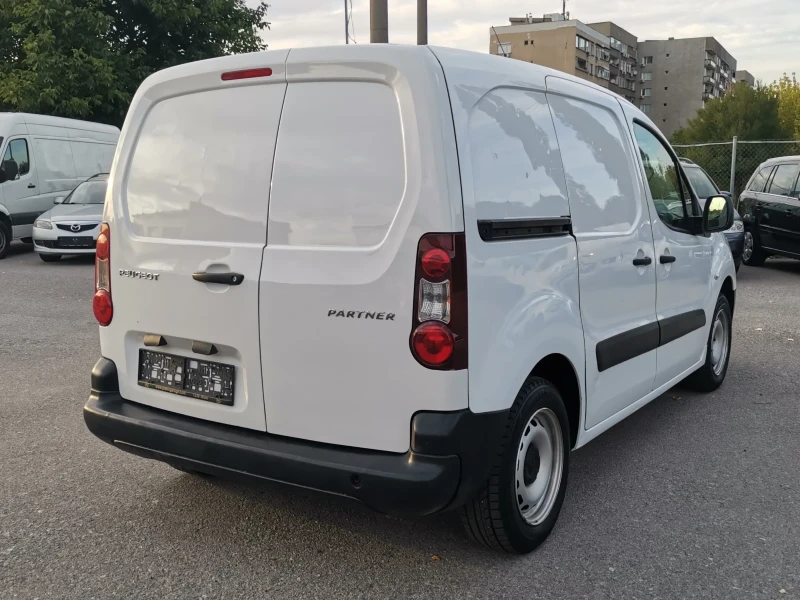 Peugeot Partner 1.6Hdi EURO6 3-местен * КЛИМАТИК* , снимка 5 - Автомобили и джипове - 51742271