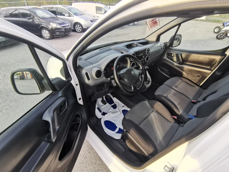 Peugeot Partner 1.6Hdi EURO6 3-местен * КЛИМАТИК* , снимка 11 - Автомобили и джипове - 51742271