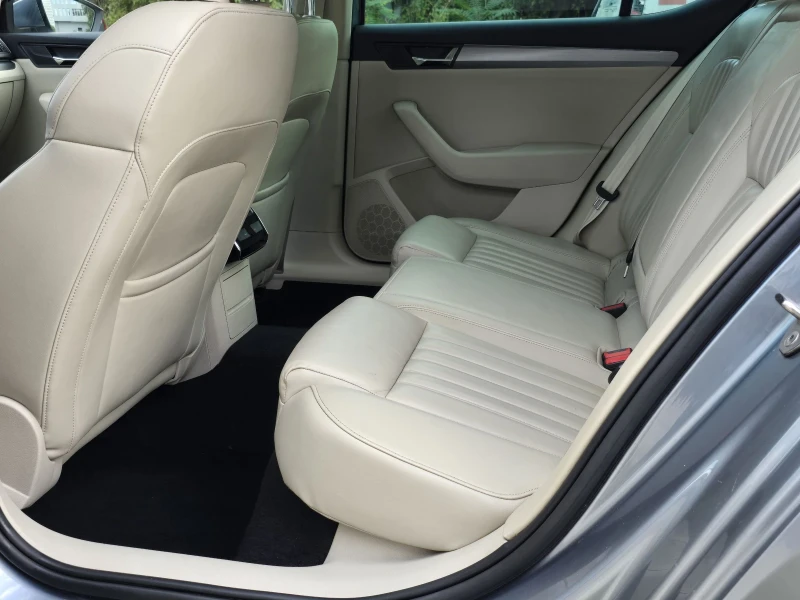 Skoda Superb 2.0TDI FULL, снимка 10 - Автомобили и джипове - 51912081
