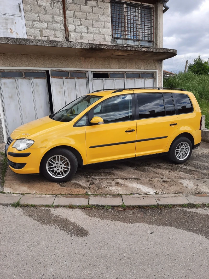VW Touran 2.0i ecofuel, снимка 3 - Автомобили и джипове - 52382810