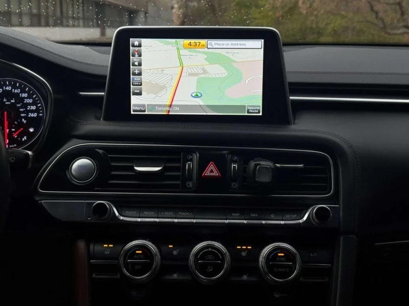 Genesis G70 * 2.0T * CARFAX * ЦЕНА ДО БГ, снимка 15 - Автомобили и джипове - 53248777