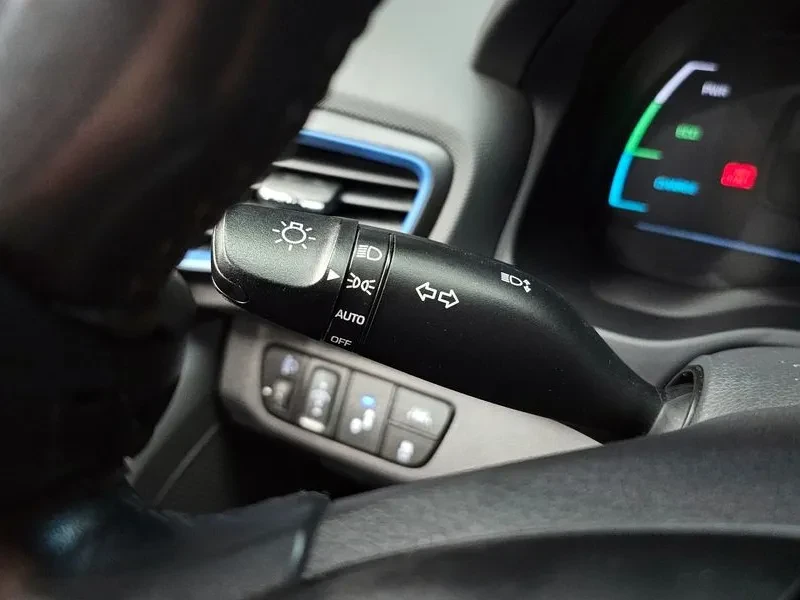 Hyundai Ioniq HYBRID Q, снимка 17 - Автомобили и джипове - 56304304