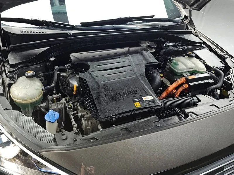 Hyundai Ioniq HYBRID Q, снимка 6 - Автомобили и джипове - 56304304