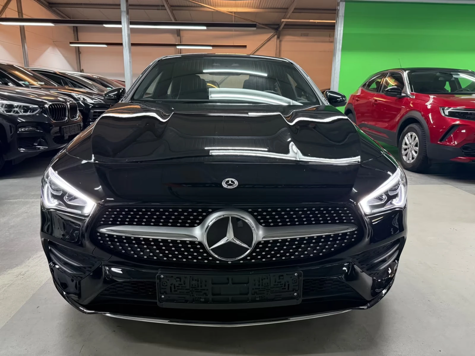 Mercedes-Benz CLA 220 d AMG Line - изображение 2