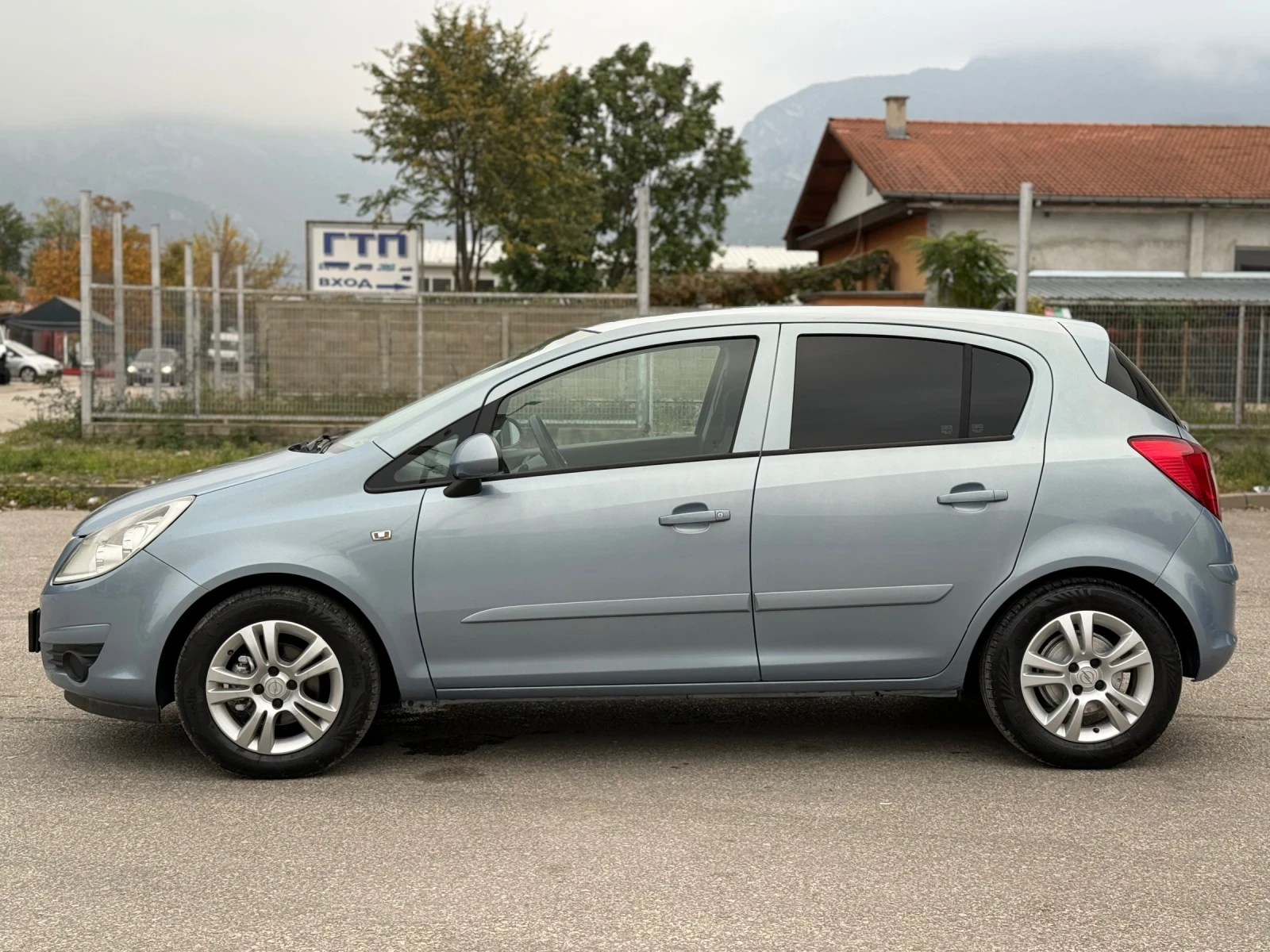Opel Corsa 1.2i  | Mobile.bg   4