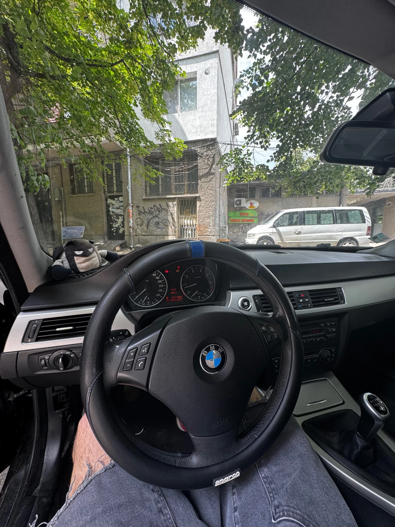 BMW 320  - изображение 4