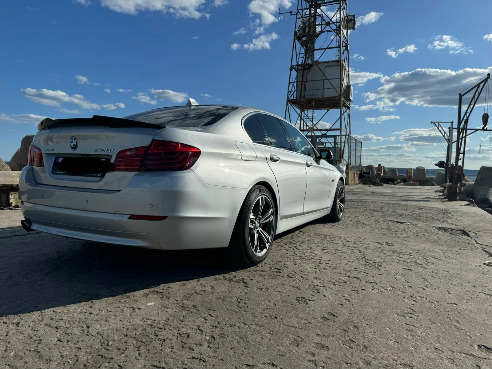 BMW 528 XDRIVE - изображение 3