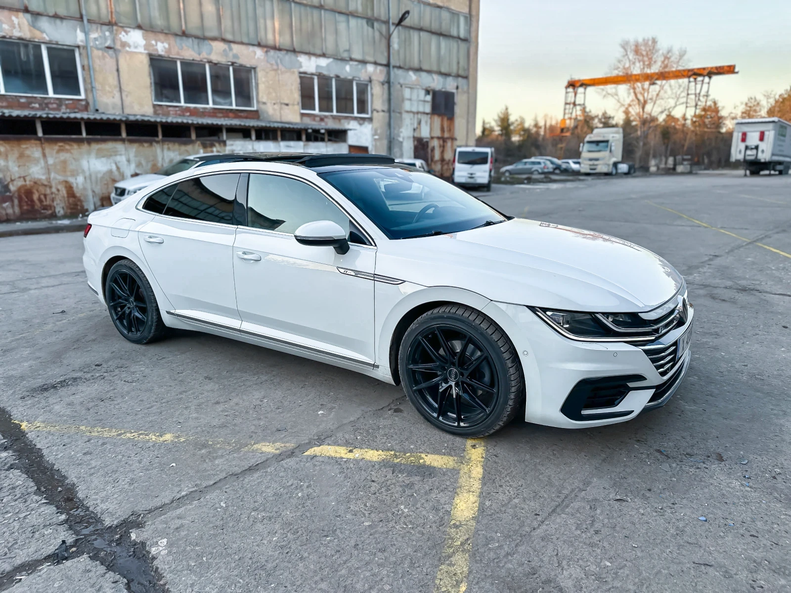 VW Arteon R-Line * KEYLESS * PANORAMA * FULL | Mobile.bg   13