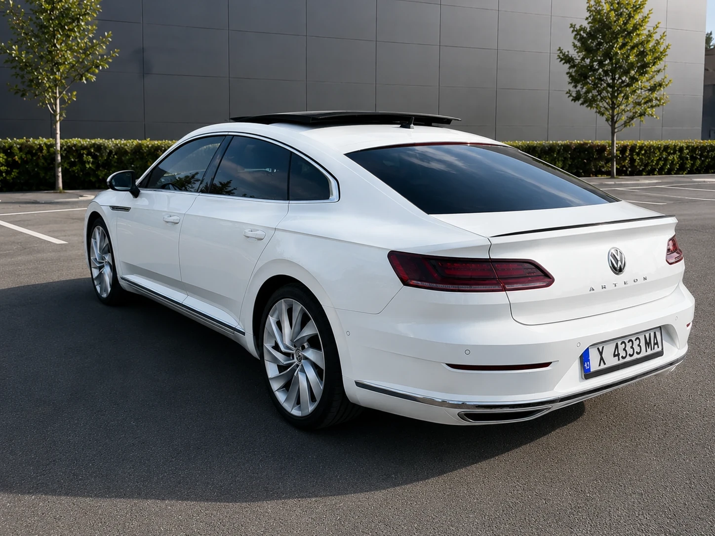 VW Arteon R-Line * KEYLESS * PANORAMA * FULL, снимка 3 - Автомобили и джипове - 53895514