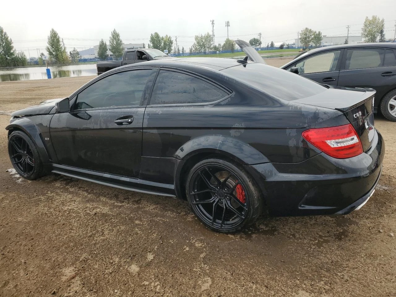 Mercedes-Benz C 63 AMG канадa/раздувки - изображение 2
