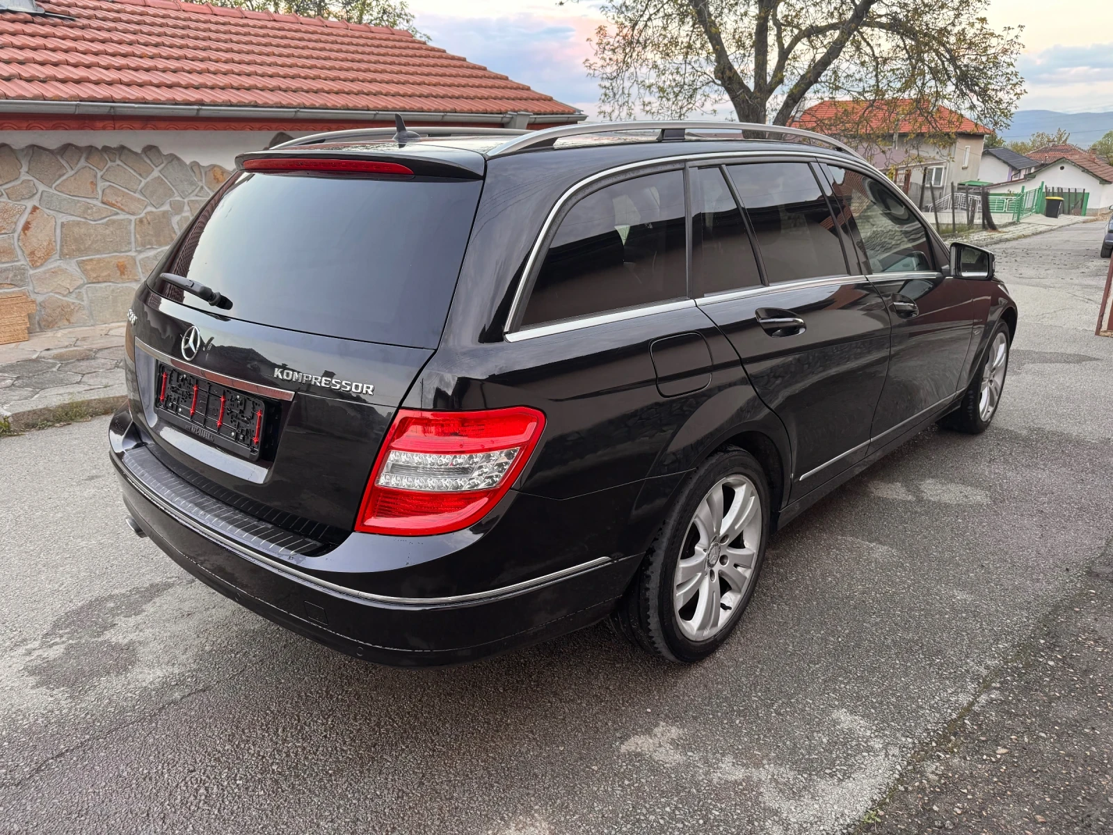 Mercedes-Benz C 200 Kompressor, Facelift 184к.с, снимка 6 - Автомобили и джипове - 54432161