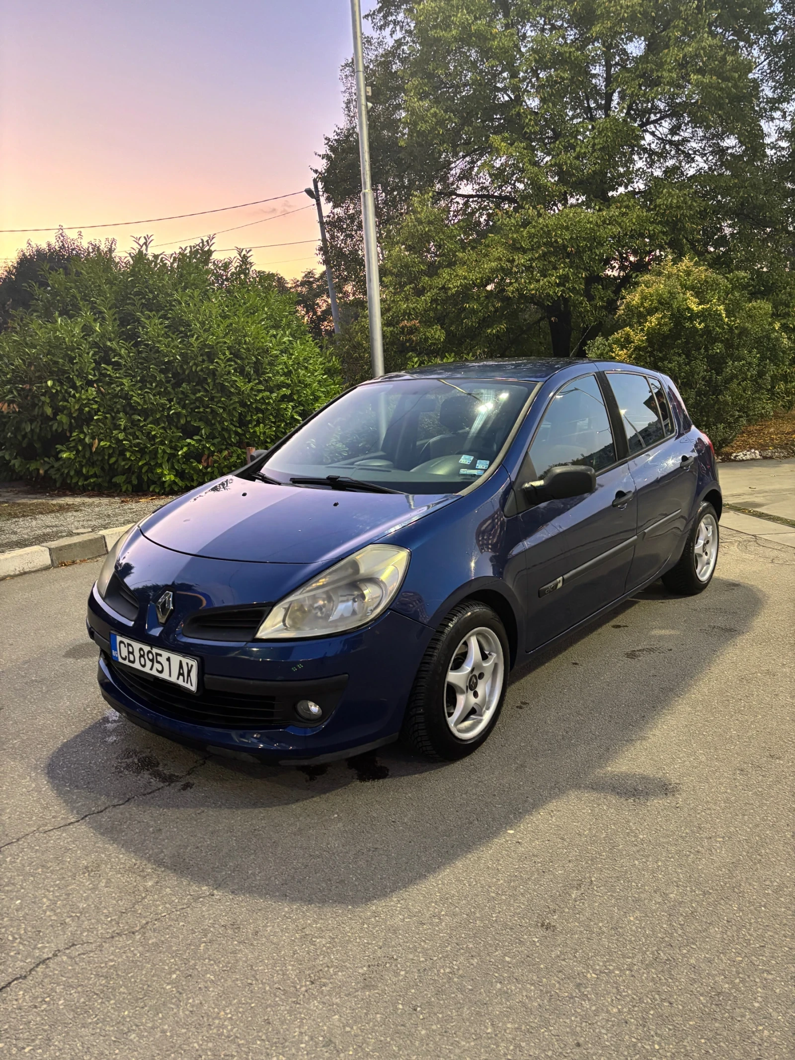 Renault Clio Перфектна 1.5 дизел - изображение 2