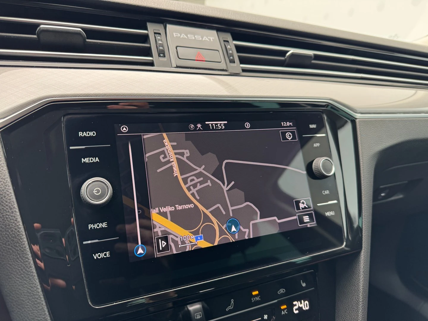 VW Passat Business 2.0 TDI SCR DSG | Mobile.bg   13