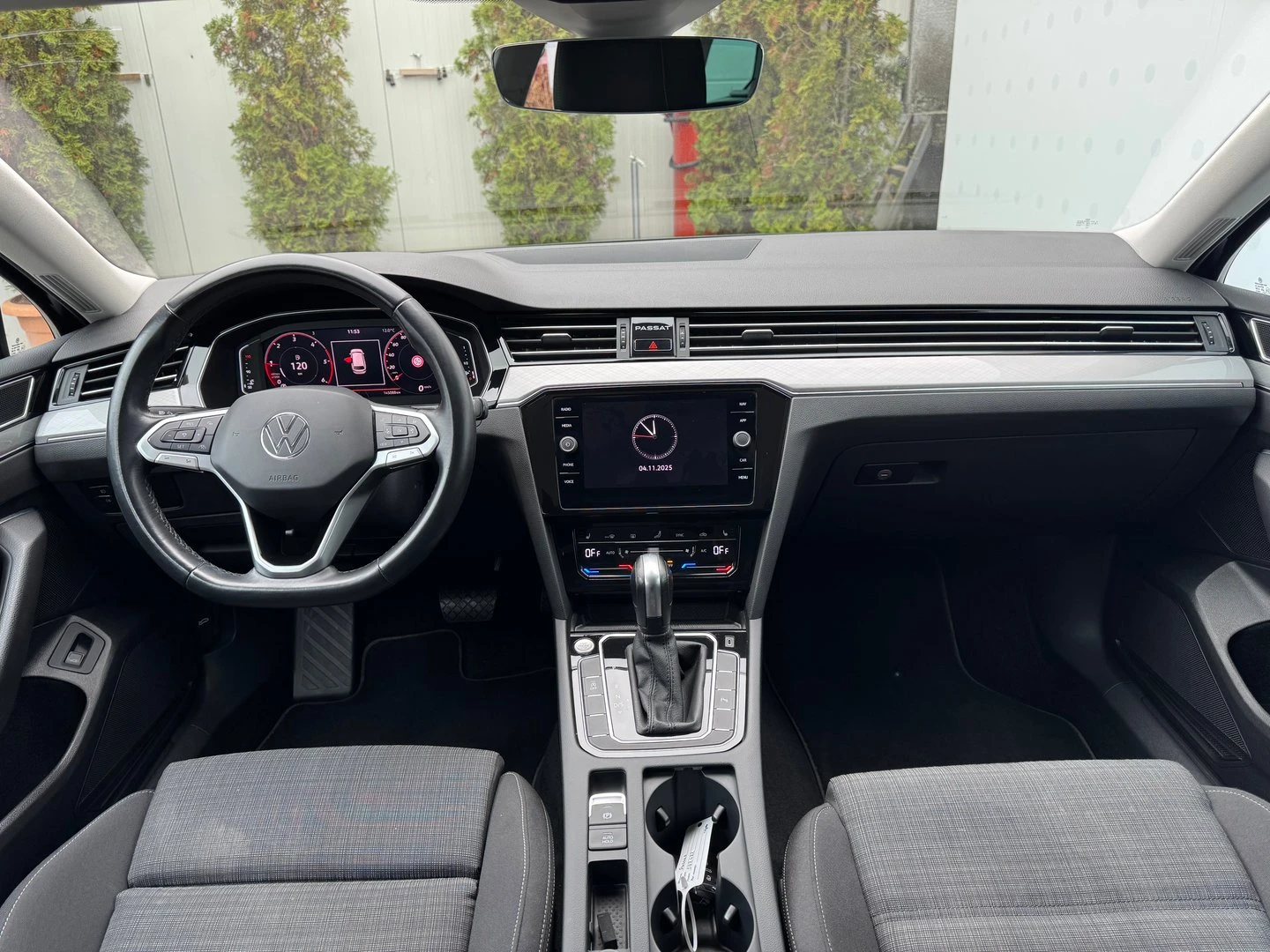 VW Passat Business 2.0 TDI SCR DSG | Mobile.bg   6