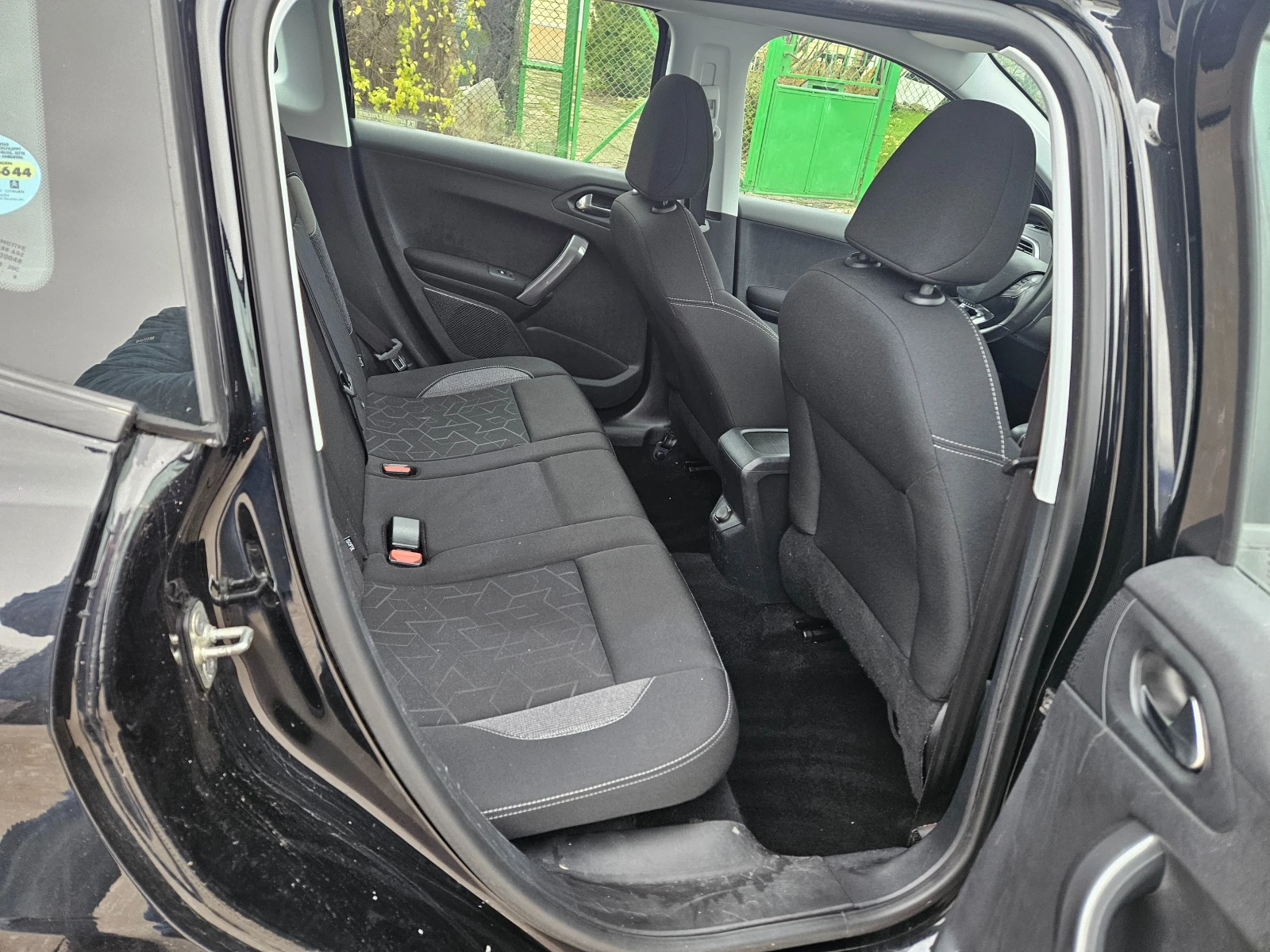 Peugeot 2008 1.6 HDi  | Mobile.bg   10