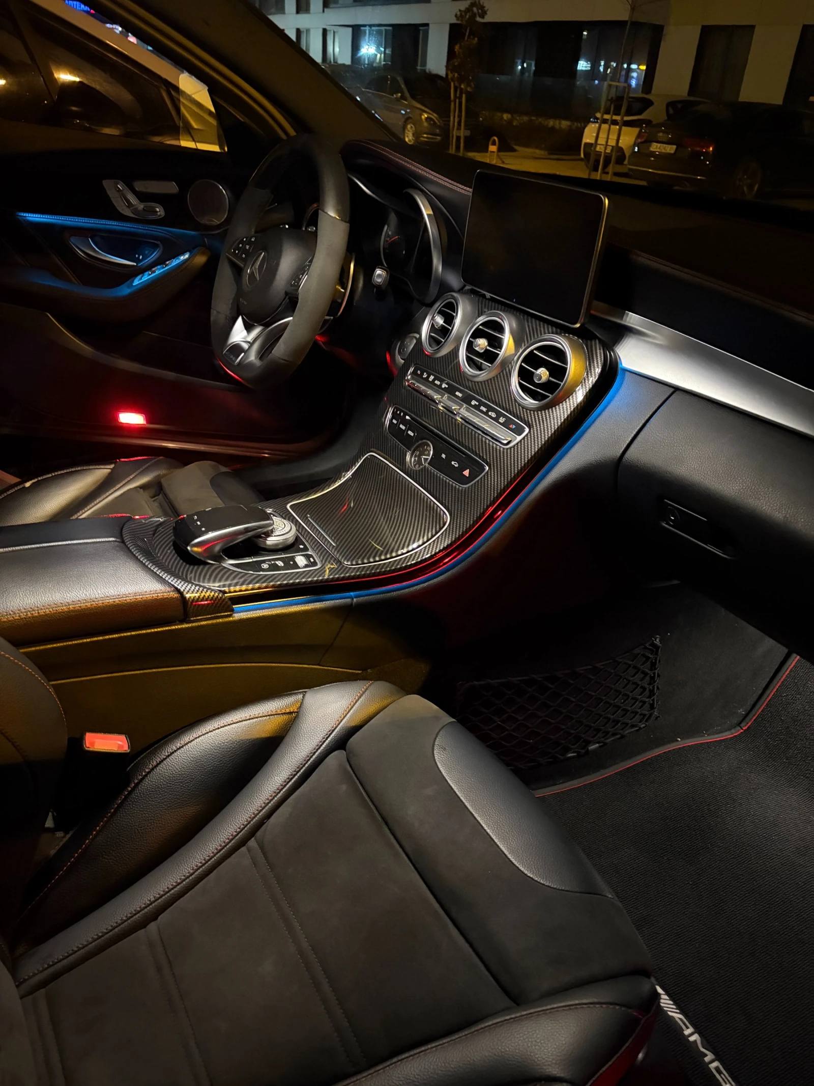 Mercedes-Benz C 43 AMG 4 MATIC NIGHT PACKAGE - изображение 9