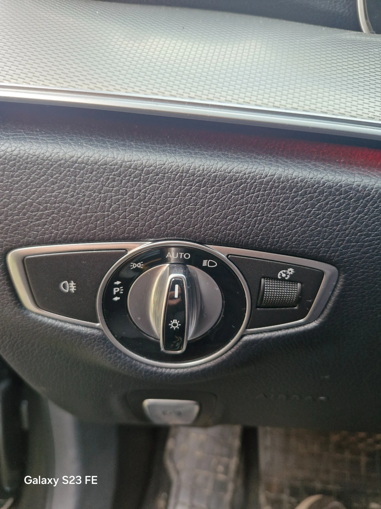 Mercedes-Benz E 220  - изображение 8