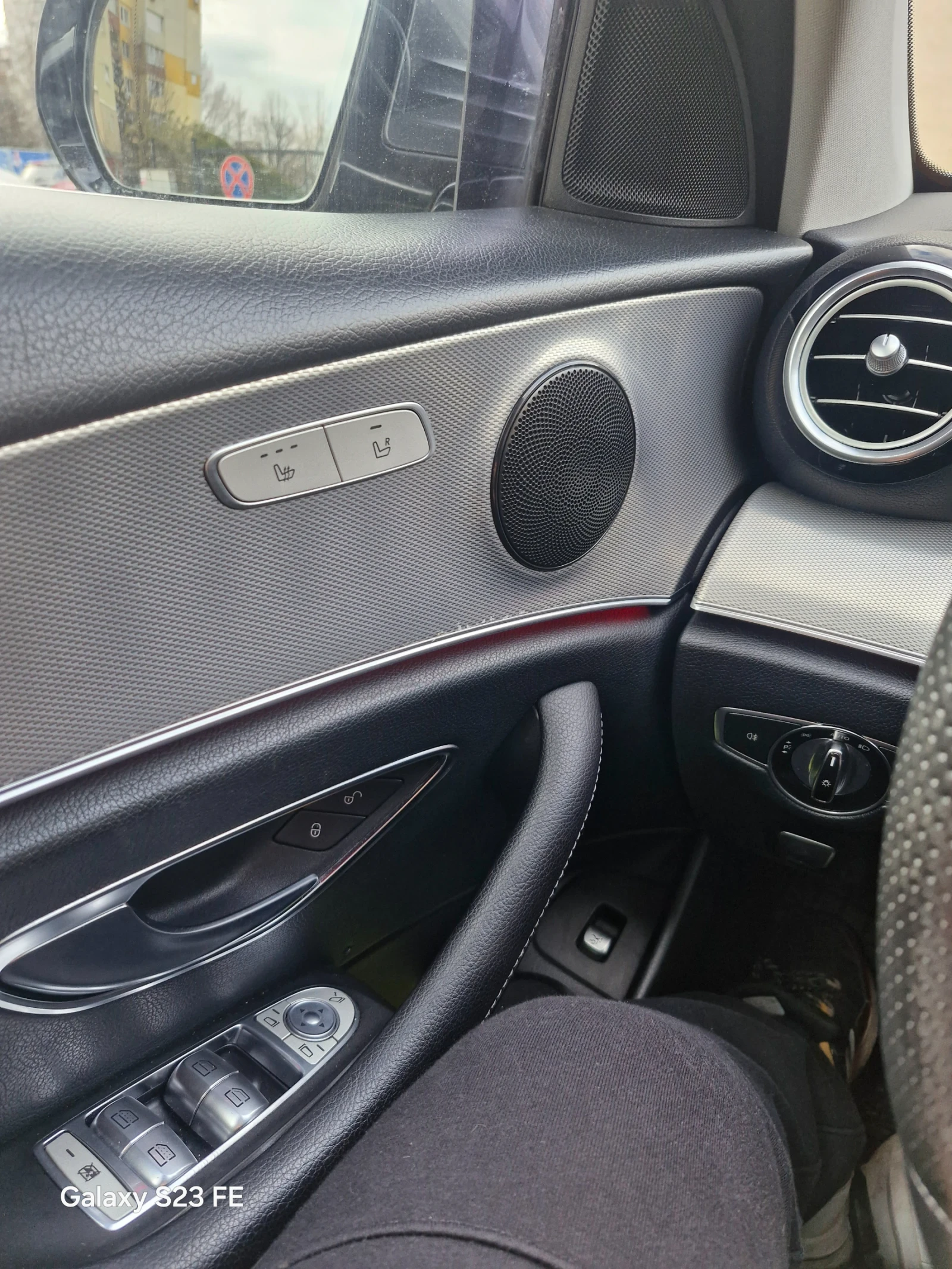 Mercedes-Benz E 220  - изображение 9