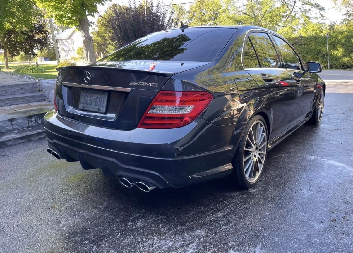 Mercedes-Benz C 63 AMG P31 PACKAGE | ИЗРЯДНА ИСТОРИЯ | СТОКОВ | ONE OWNER - изображение 3