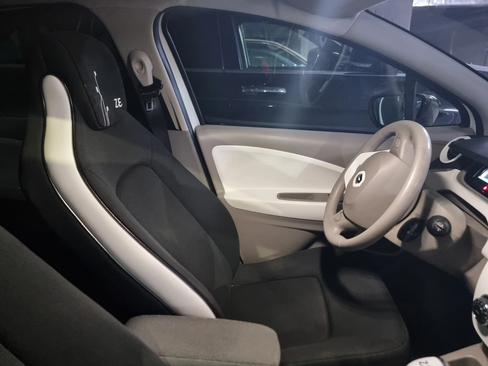 Renault Zoe Life, снимка 7 - Автомобили и джипове - 53874745