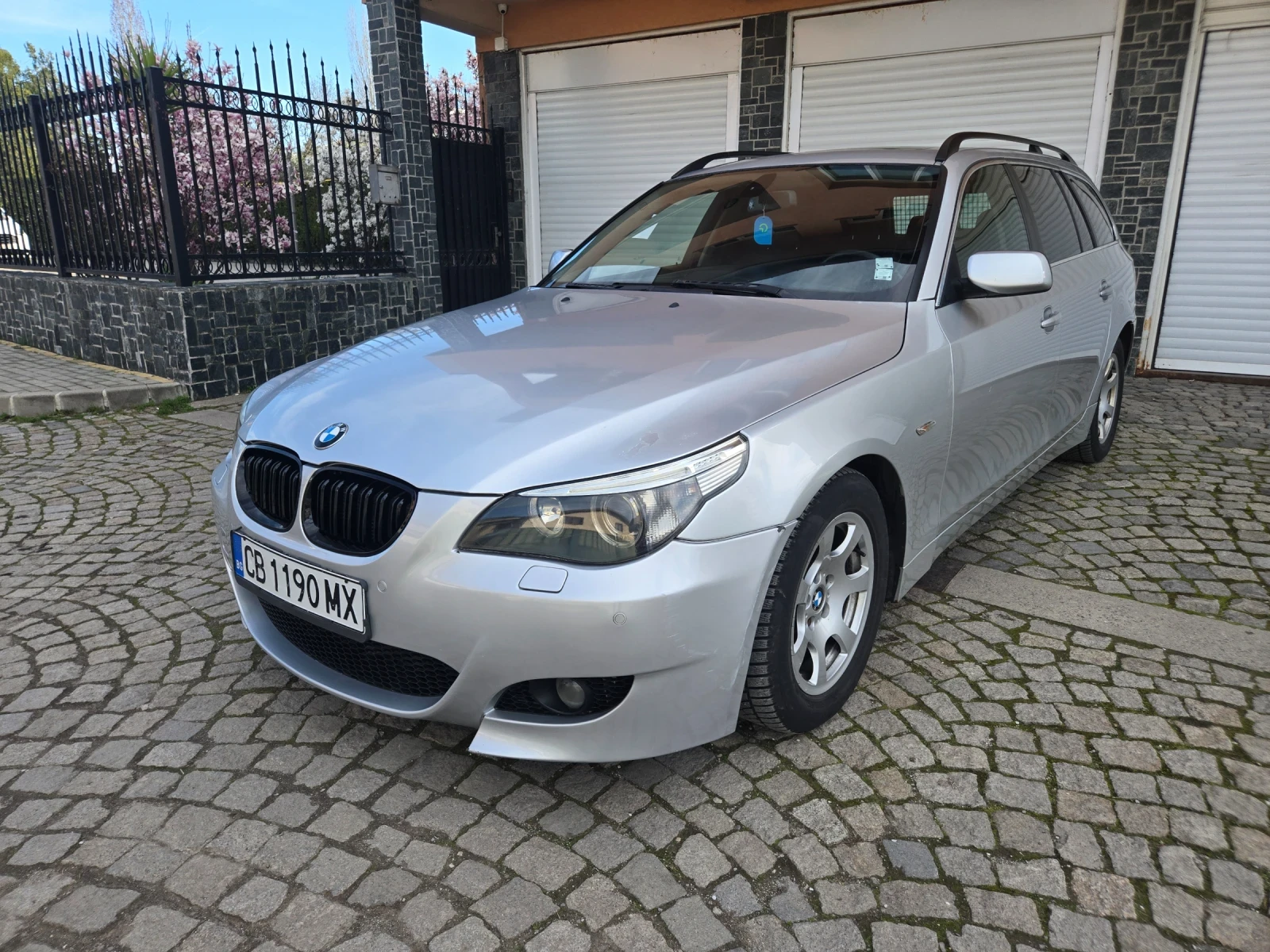 BMW 525 Фейслифт, снимка 8 - Автомобили и джипове - 53950040